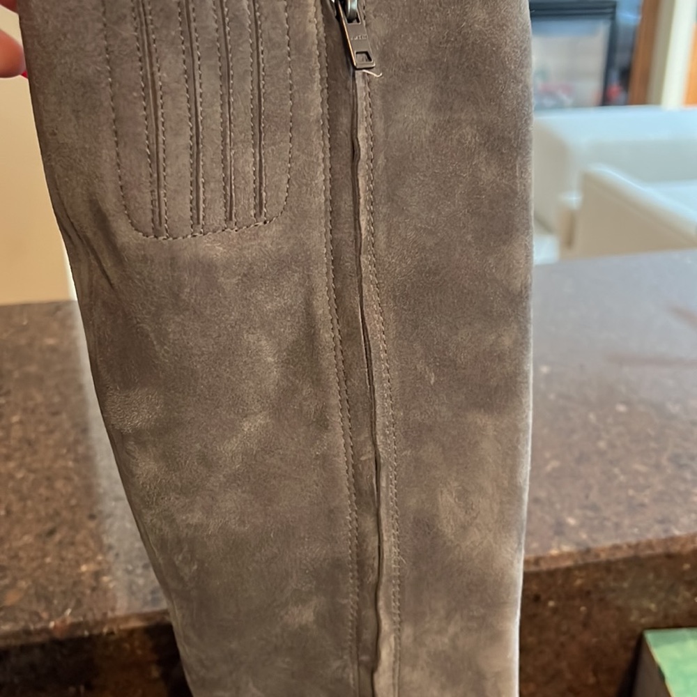 Coach below the knee boots grey size 7.5 worn once - Picture 6 of 7